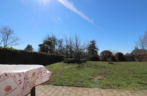 Annecy-le-Vieux Apartment | Spacious and quiet with private garden - Parking included, pets allowed
