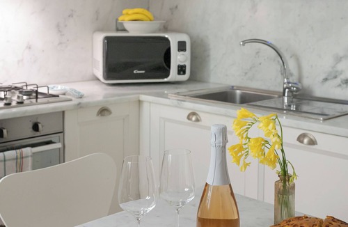 Sallustiano Apartment | Spacious and stylish Embassy Loren flat
