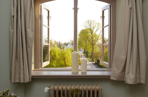 Lexow Apartment | Spacious and stylish in the monument to the Müritz, near the lake and golf course
