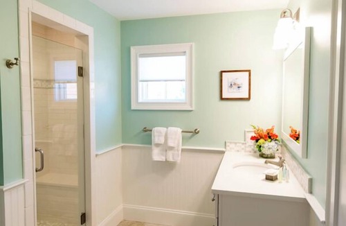 Yachting Village Condo | Spacious and Updated 2 Bedroom Condo in the Heart of Newport