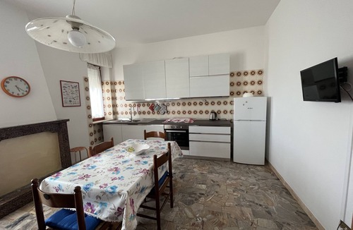 Cupra Marittima Apartment | Spacious apartment a stone's throw from the sea in a quiet residential neighborhood