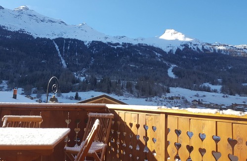 Lanslevillard Ski Chalet | Spacious apartment in a magnificent chalet in the heart of Val Cenis Vanoise