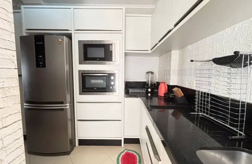 Andorinha Apartment | Spacious apartment 160m from the beach, 3 bedrooms, barbecue.