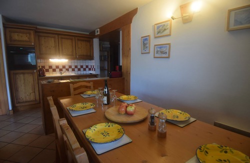 Les Houches Apartment | Spacious Apartment 2 Minutes from Ski Lift, Equipped for Babies