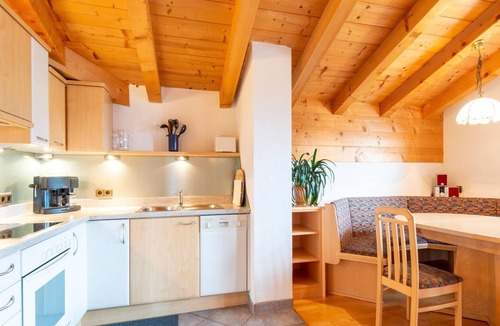 Gattererberg Apartment | Spacious apartment in Stummerberg with terrace