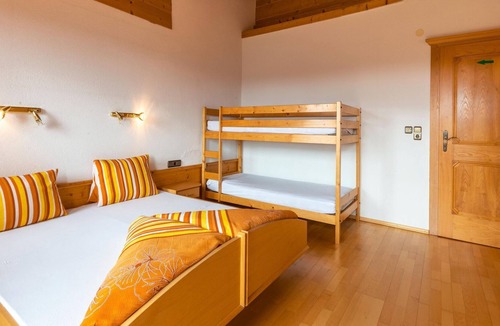 Gattererberg Apartment | Spacious apartment in Stummerberg with terrace