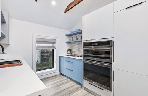 Collingwood Condo | Spacious Apartment in Downtown Collingwood - 229 Hurontario