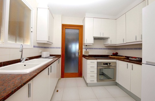 Campos Apartment | Spacious Apartment Near the Beach, Sea Views, Ideal for Families, Terrace