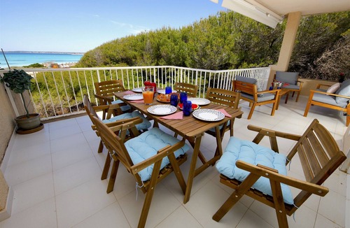 Campos Apartment | Spacious Apartment Near the Beach, Sea Views, Ideal for Families, Terrace