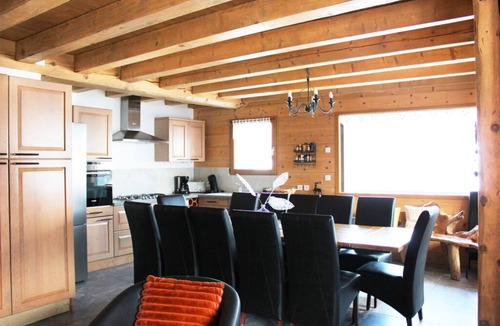 Valloire Apartment | SPACIOUS APARTMENT FOR A DREAM VACATION IN A CHALET FOR 14 PEOPLE
