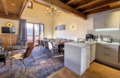 Les Menuires Apartment | Spacious apartment near slopes with sauna and hammam, 10 guests