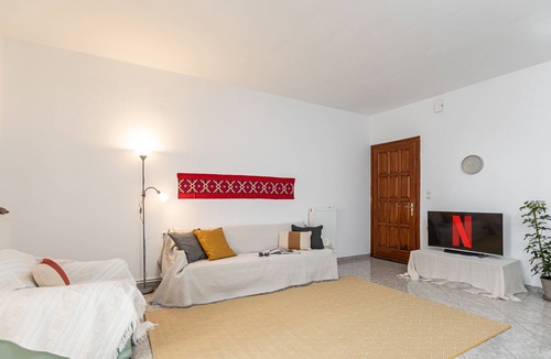 Aperathos Apartment | Spacious apartment at traditional village of Apeiranthos Naxos