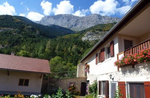 Le Glaizil Apartment | Spacious apartment in old farmhouse, 2 bedrooms, 2 shower rooms, sleeps 6