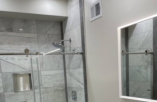Mount Pleasant Apartment | Spacious apartment in a historic neighborhood, close to National Zoo and metro.