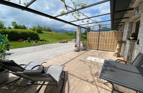 Predjama Apartment | Spacious apartment in nature with sauna!