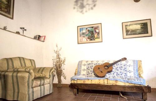 Massa Marittima Apartment | Spacious Apartment in Massa Marittima with Shared Pool