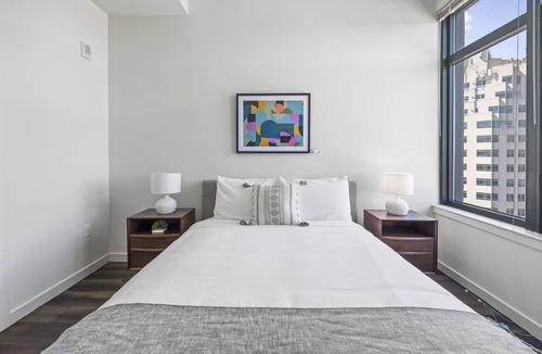 Bluemont Hotel | Spacious Apartment | Kitchen & Rooftop Access | Close to the Metro & Dining