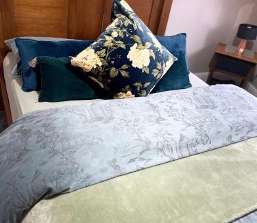Solihull Apartment | Spacious Apartment NEC BHX