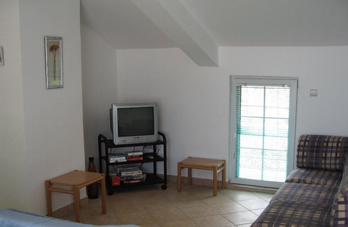 Rafajlovici Apartment | Spacious apartment on the Budva Riviera, 350 metres from a beautiful beach