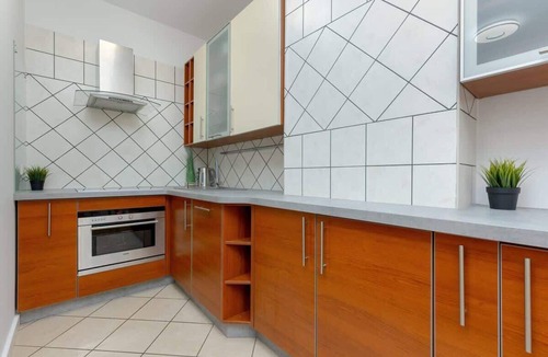 Saska Kepa Apartment | Spacious Apartment | Parking | Workspace