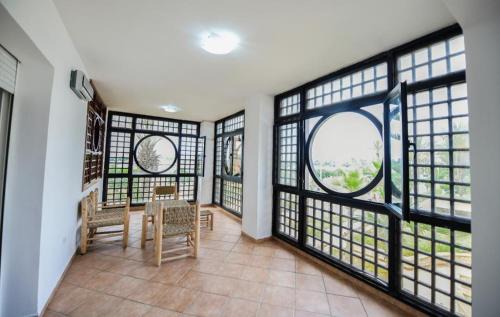 Cherrat Apartment | Spacious apartment, pool, beach, basement parking