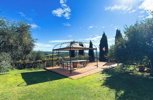 Poggiarello Apartment | Spacious Apartment Villa in Tuscan Vineyard Estate