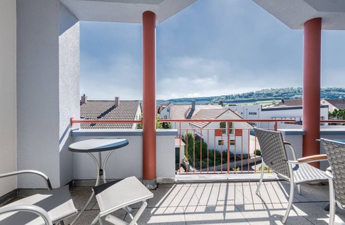 Westhausen Apartment | Spacious apartment with large south-facing balcony