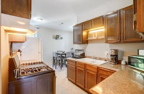East Price Hill Apartment | Spacious Apartment with Amazing views of Ohio River!