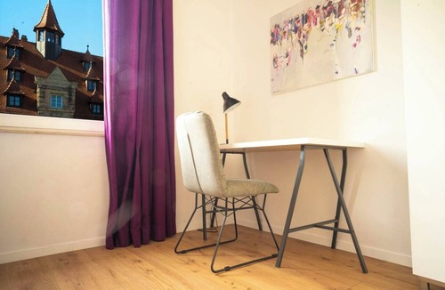 Altstadt - Sankt Lorenz Apartment | Spacious apartment with balcony in the heart of the historic old town