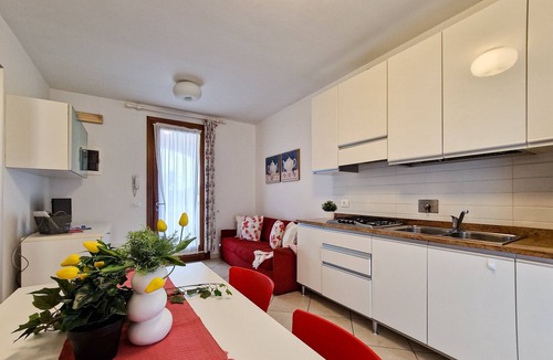 Bibione Lido del Sole Apartment | Spacious apartment with terraces and fireplace