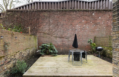 Bloomsbury Apartment | Spacious APT with Garden in Central London near Kings Cross