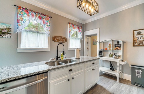 Athens House | Spacious Athens Home ~ 1 Mi to Downtown!