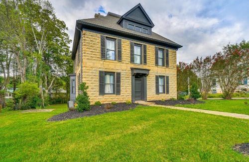Athens House | Spacious Athens Home ~ 1 Mi to Downtown!