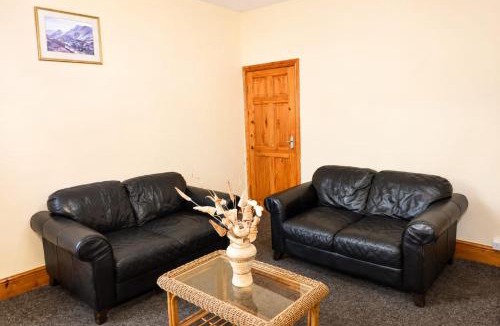 Birmingham House | Spacious Attic Double Room Near Birmingham City Centre