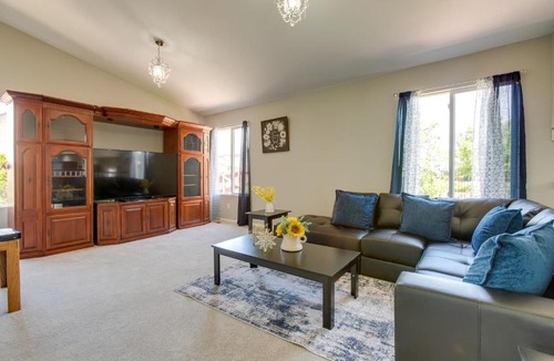 Sterling Hills House | Spacious Aurora Home: 20 Mi to Downtown Denver!