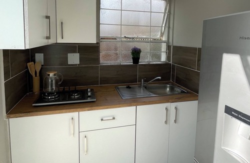 Kempton Park Apartment | Spacious Bachelor Apartment Overlooking a Dam, Property is pet Friendly