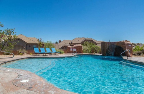St. George Villa | Spacious backyard & 2 pools/spas, fishing pond