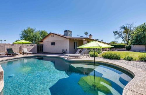 Trails North House | Spacious Backyard W Free Heated Pool, Tv and Bbq
