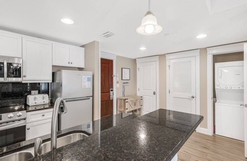 Baytowne Wharf Condo | Spacious Balcony ~ Pool ~ Outdoor Seating