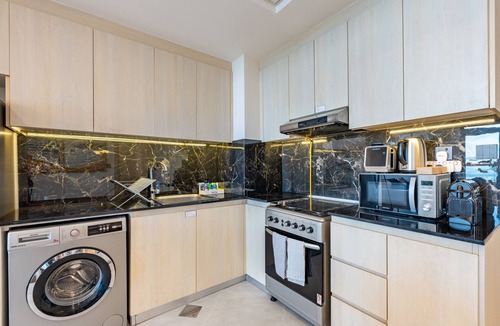Jadaf Apartment | Spacious Balcony with Breathtaking Creek Views, Short Drive from Zabeel Stadium