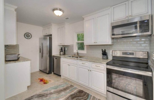 Windy Hill House | Spacious Beach retreat with stunning pool/pets ok