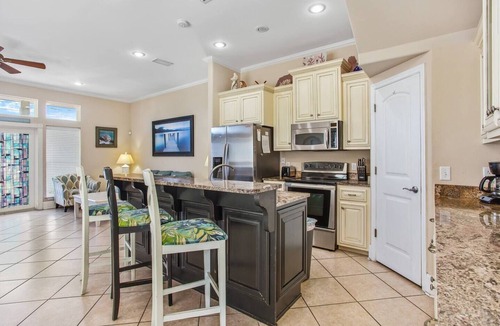 Bel Air House | Spacious Beach House Walk to Beach Sleeps 12