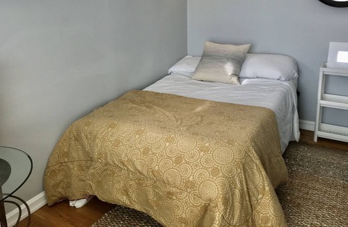 Belmont Shore Apartment | Spacious Beach Retreat