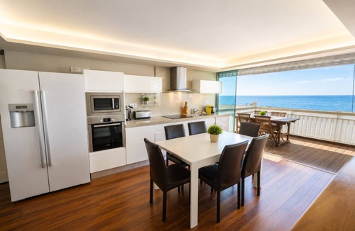 Salou Apartment | Spacious Beachfront Duplex for 12