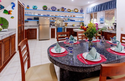 Soliman Bay Villa | Spacious Beachside Villa with Gourmet Cook, Pool, WiFi – Large Sandy Clean Beach