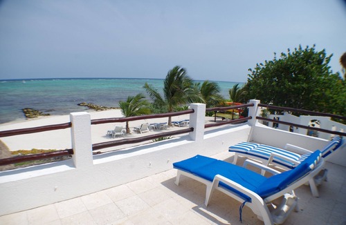 Soliman Bay Villa | Spacious Beachside Villa with Gourmet Cook, Pool, WiFi – Large Sandy Clean Beach
