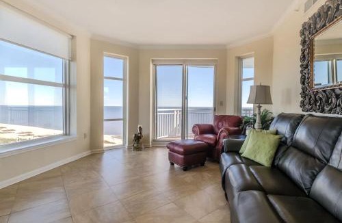 Gulfport House | Spacious Beachview End Unit in Legacy Tower 1 -1101 - 3 bedroom 3 bath condo