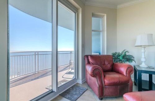 Gulfport House | Spacious Beachview End Unit in Legacy Tower 1 -1101 - 3 bedroom 3 bath condo