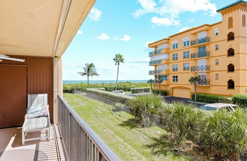 Chandler Park Condo | Spacious & Beachy Monthly Rental - On Beach w/Pool!