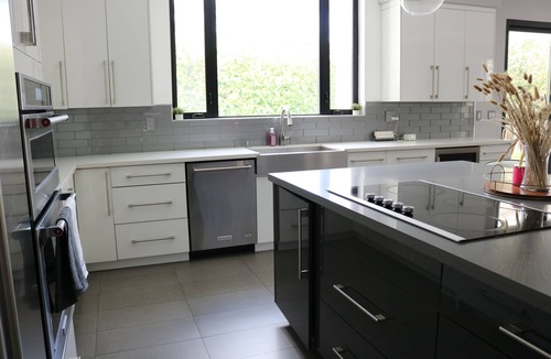 Sherman Oaks House | Spacious Beautiful Modern Home in Sherman Oaks!